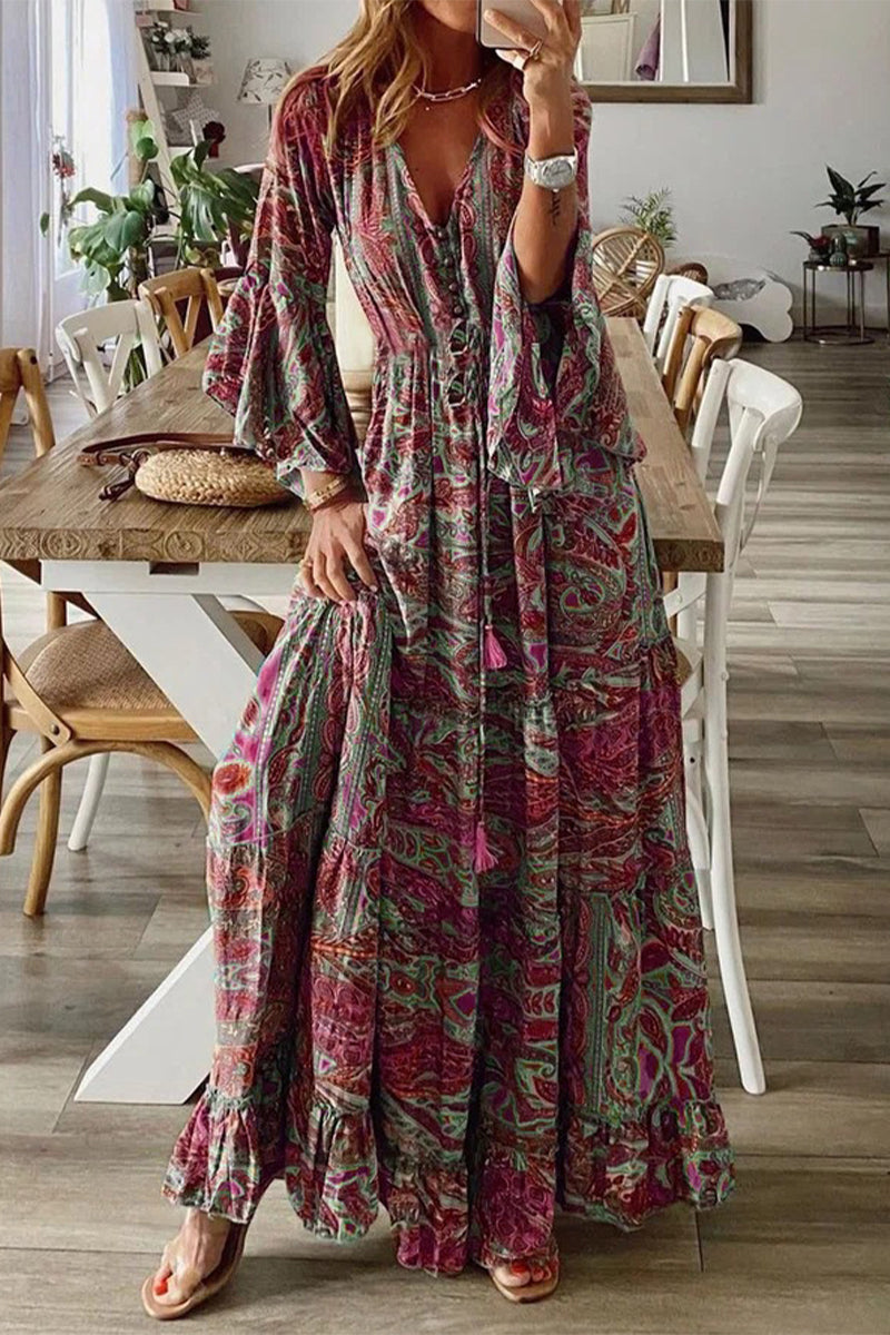 Boho-Kleid mit V-Ausschnitt und weiten Ärmeln
