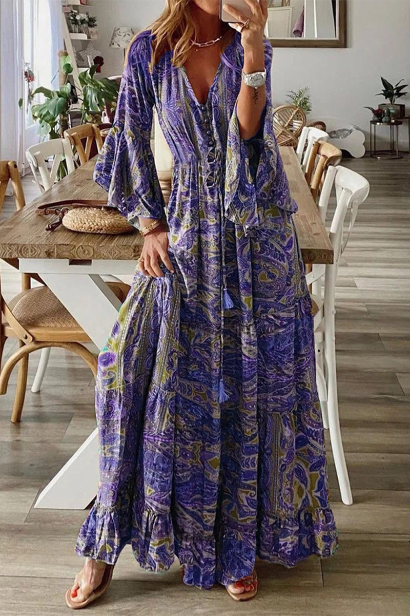 Boho-Kleid mit V-Ausschnitt und weiten Ärmeln