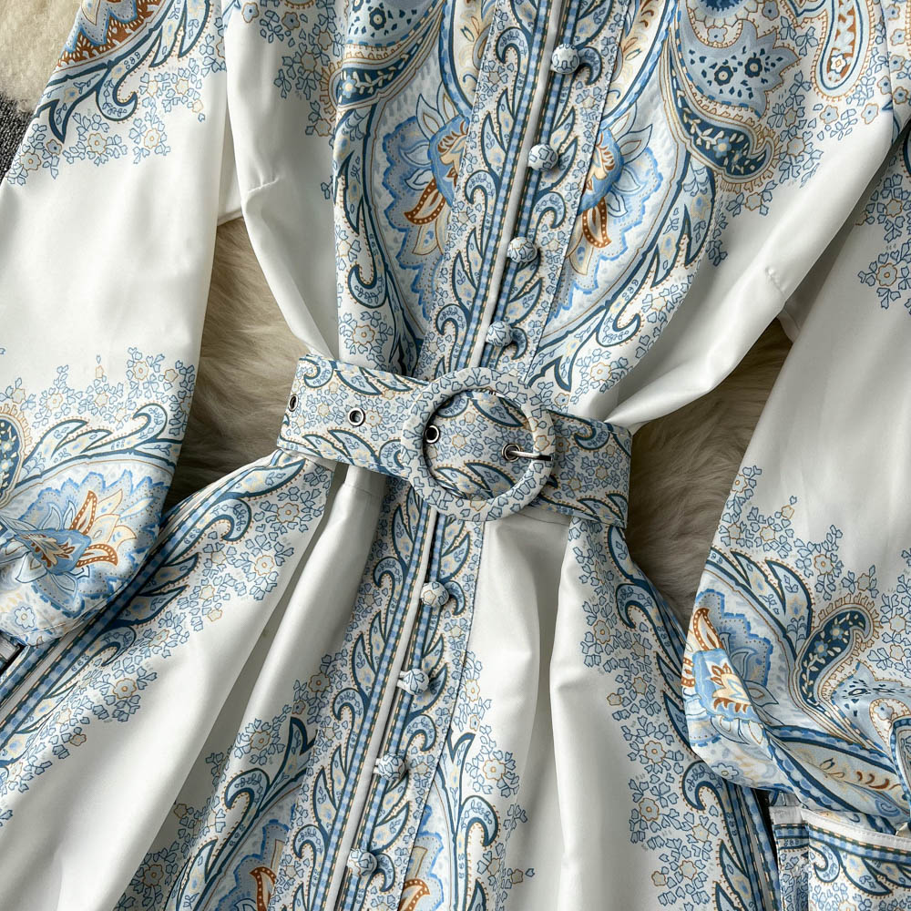 A-Linien-Kleid mit floralem Muster und Taillengürtel